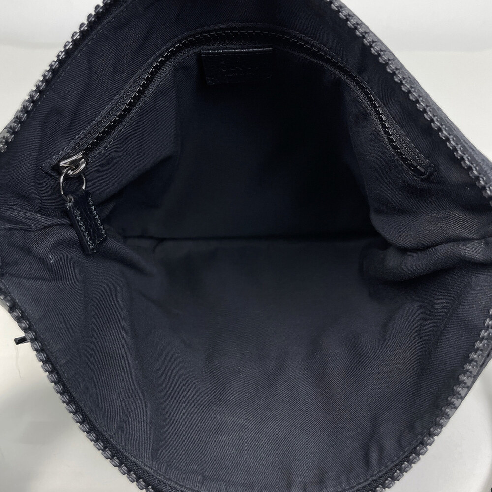 GUCCI Black Shoulder Bag - Picture 7 of 8